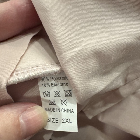 Women's Beige Padded Bralette - Size 2XL - Seamless & Comfortable Fit runs big - Picture 8 of 10